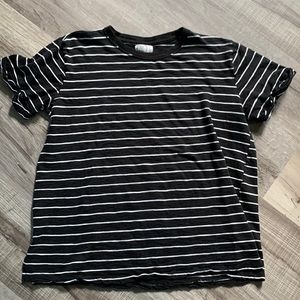 Woman’s Maurice’s crew neck tee shirt